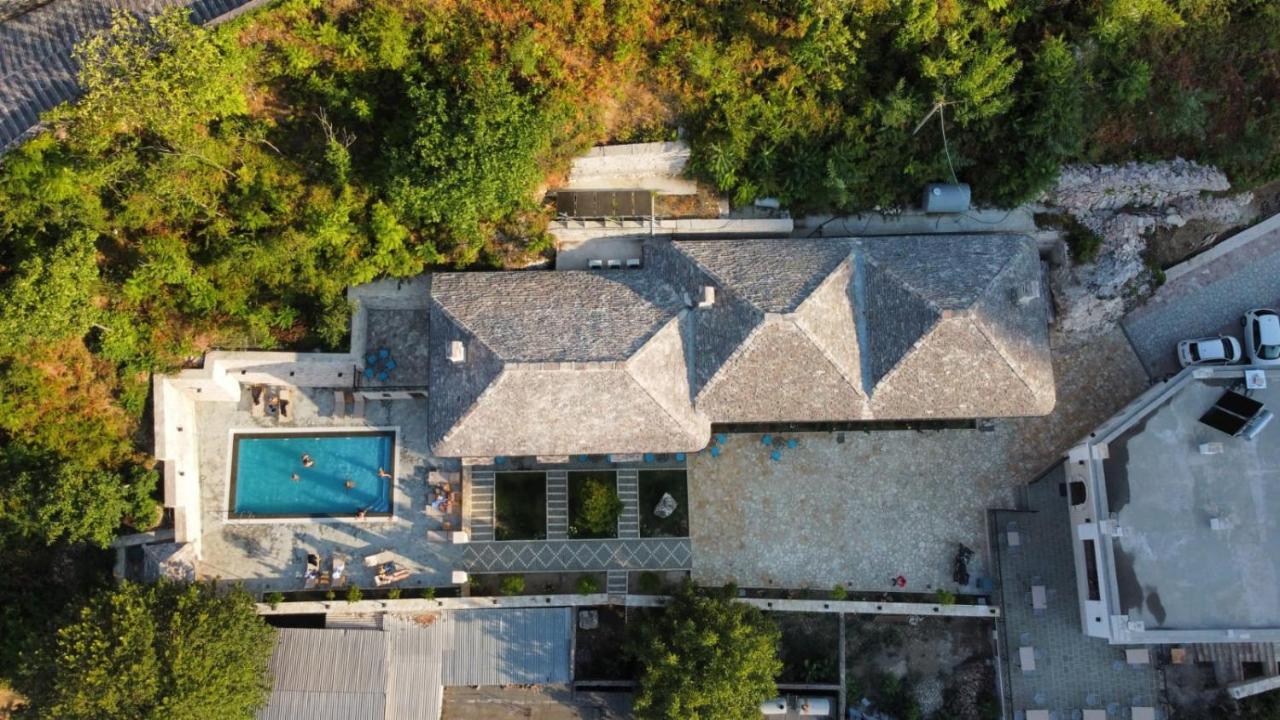 Rose Garden Hotel Gjirokastër Exteriör bild