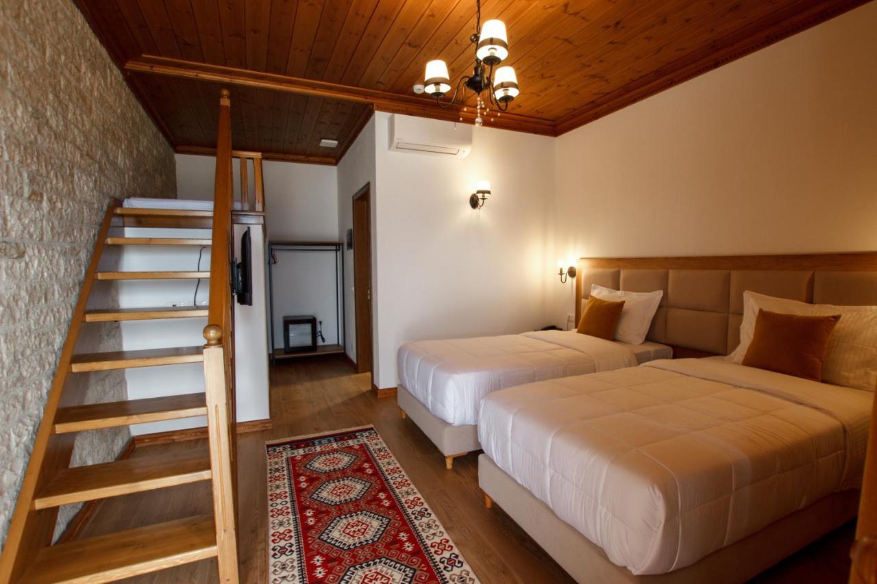 Rose Garden Hotel Gjirokastër Exteriör bild