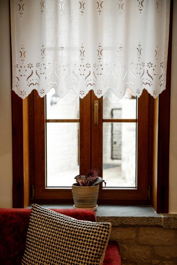 Rose Garden Hotel Gjirokastër Exteriör bild